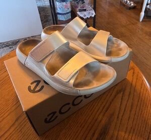 ECCO Cosmo Metallic Gold Slide Sandals Comfort Adjustable Straps 9.5 With Box